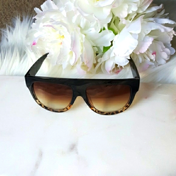 🏅5 star rated🎅 Oversized Leopard Sunglasses - Picture 5 of 7